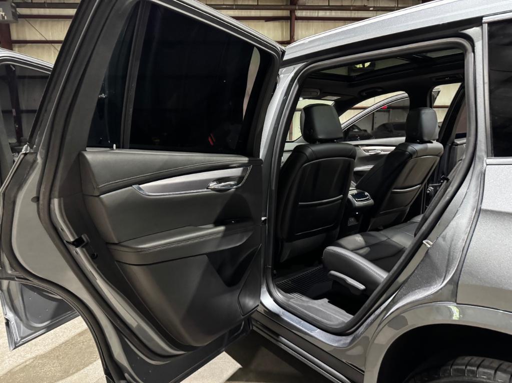 used 2022 Cadillac XT6 car, priced at $28,999