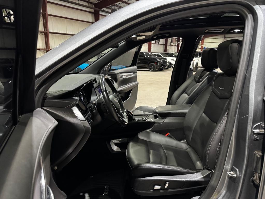 used 2022 Cadillac XT6 car, priced at $28,999