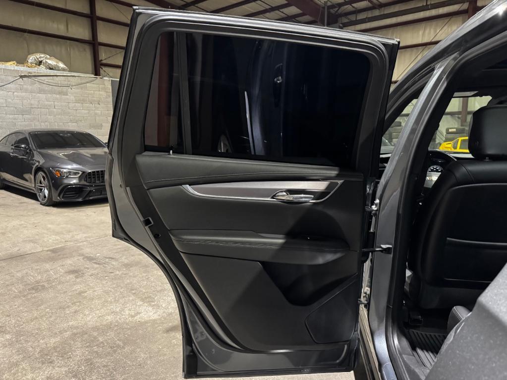 used 2022 Cadillac XT6 car, priced at $28,999