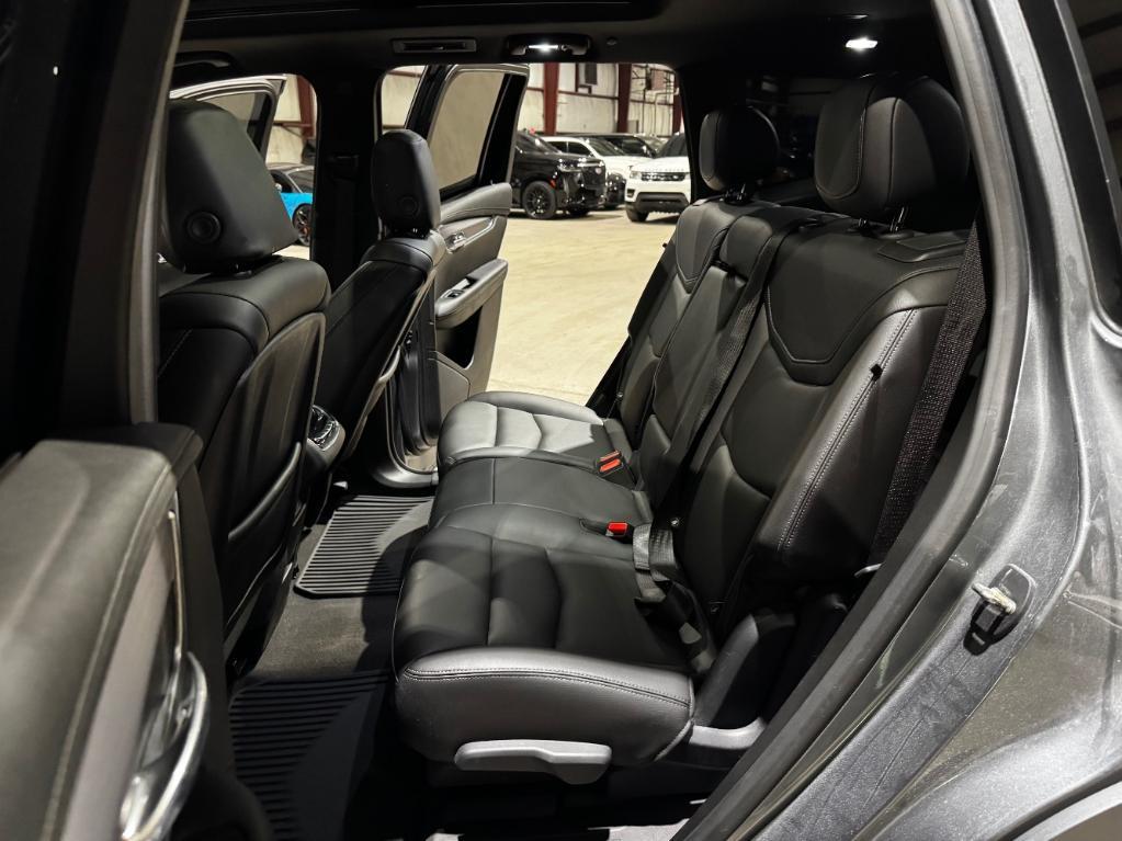 used 2022 Cadillac XT6 car, priced at $28,999
