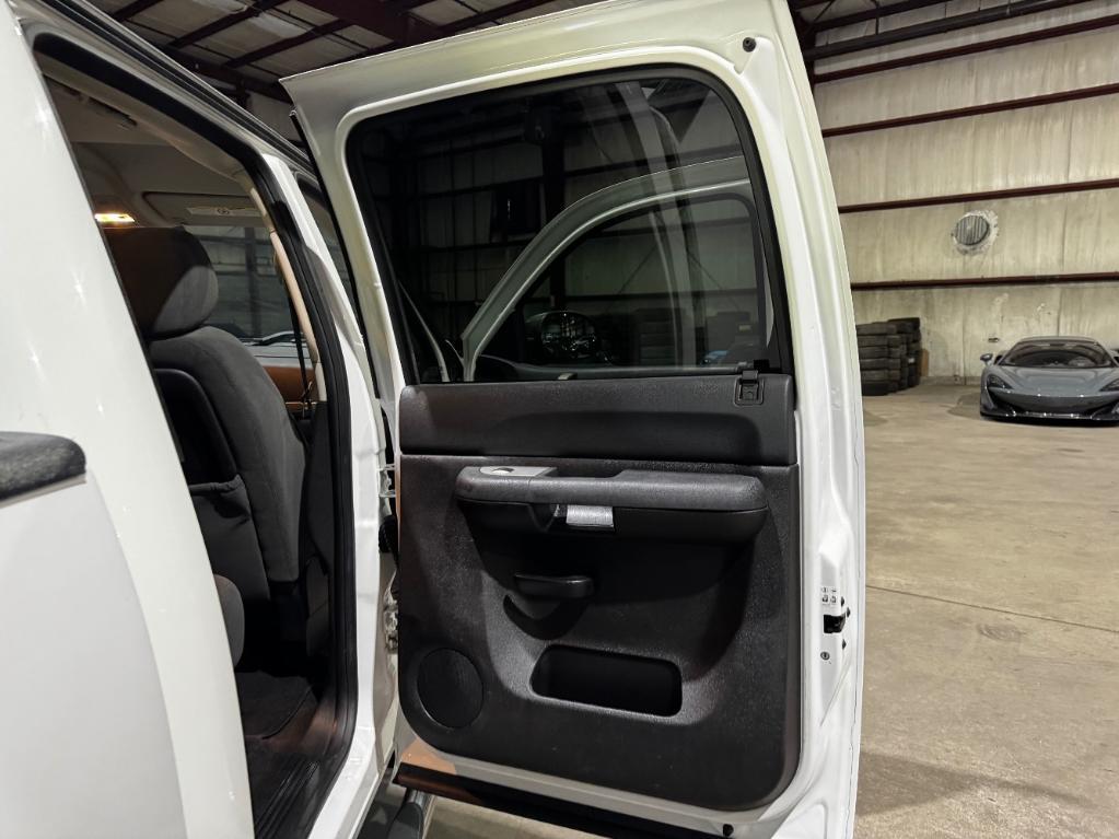 used 2009 GMC Sierra 2500 car, priced at $15,999