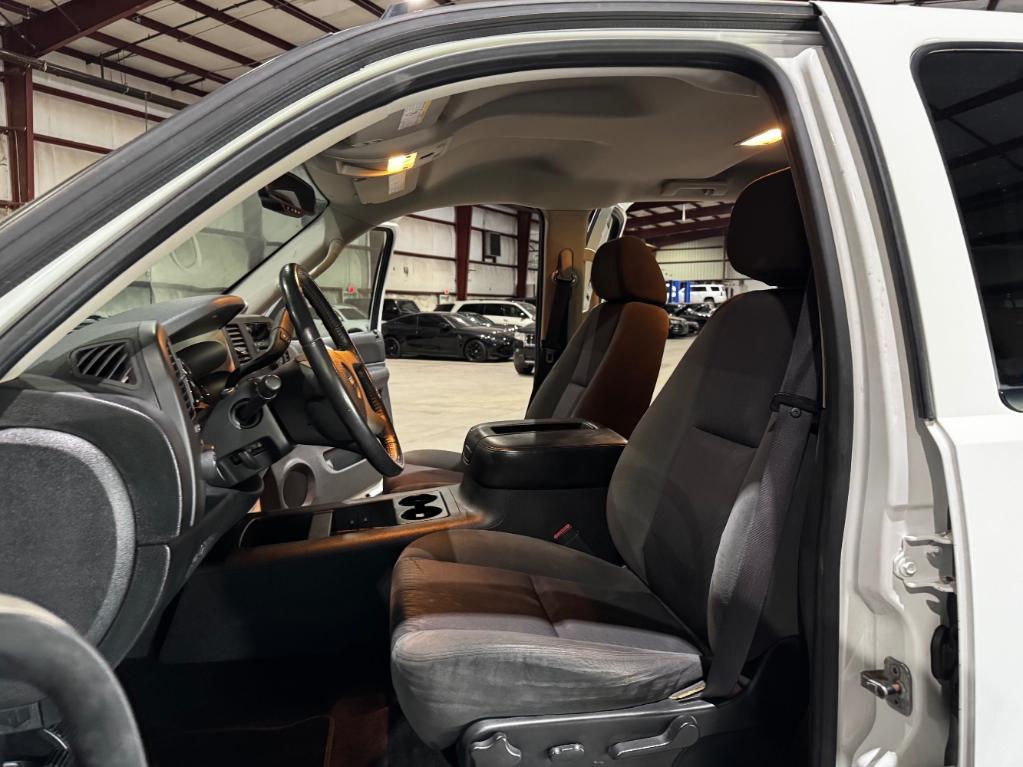used 2009 GMC Sierra 2500 car, priced at $15,999