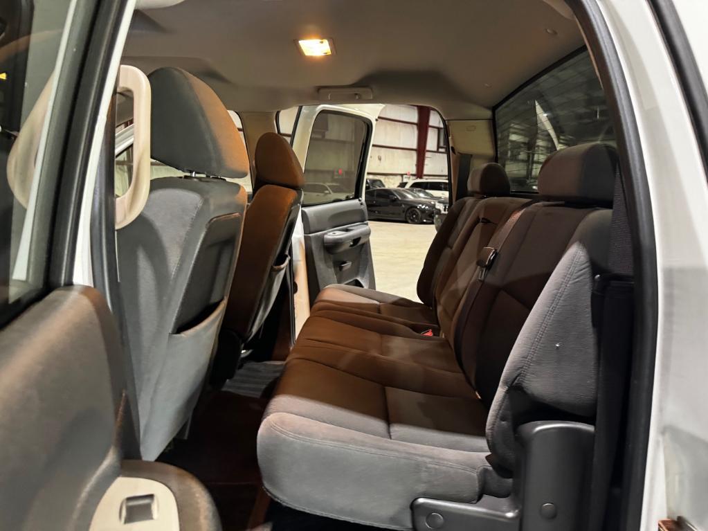 used 2009 GMC Sierra 2500 car, priced at $15,999
