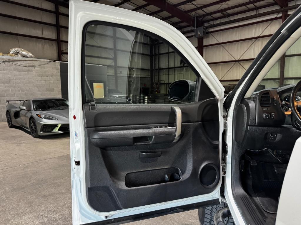 used 2009 GMC Sierra 2500 car, priced at $15,999