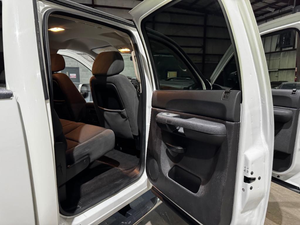 used 2009 GMC Sierra 2500 car, priced at $15,999