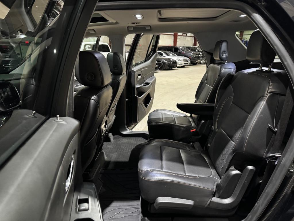 used 2018 Chevrolet Traverse car, priced at $17,499