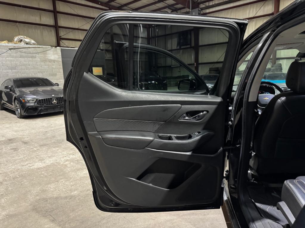 used 2018 Chevrolet Traverse car, priced at $17,499
