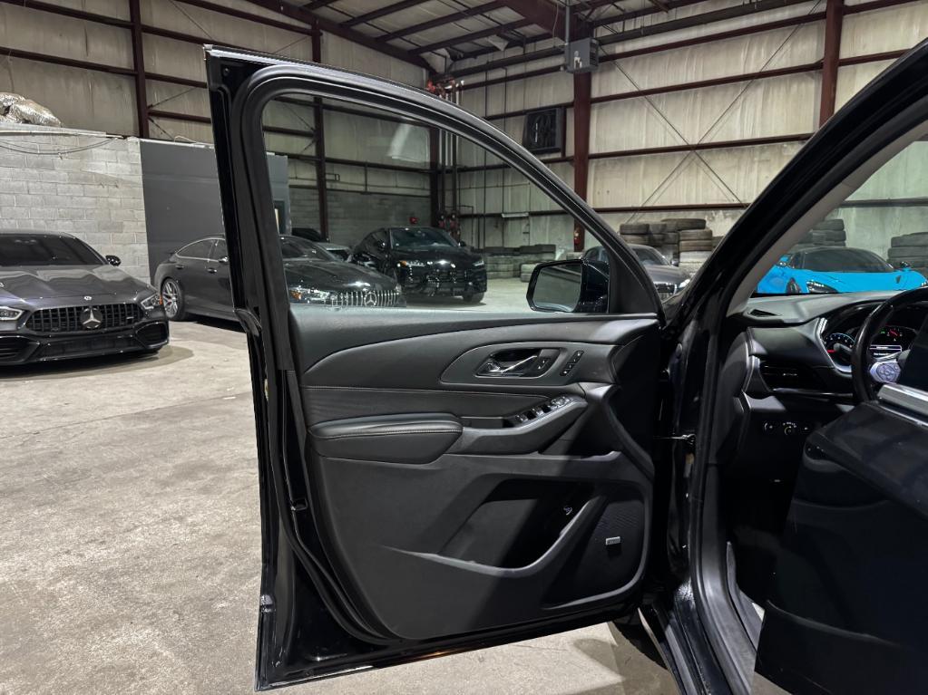 used 2018 Chevrolet Traverse car, priced at $17,499