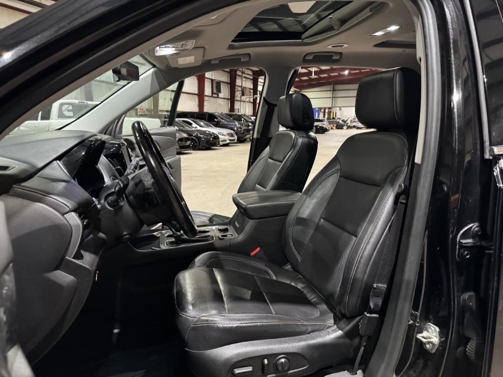 used 2018 Chevrolet Traverse car, priced at $17,499