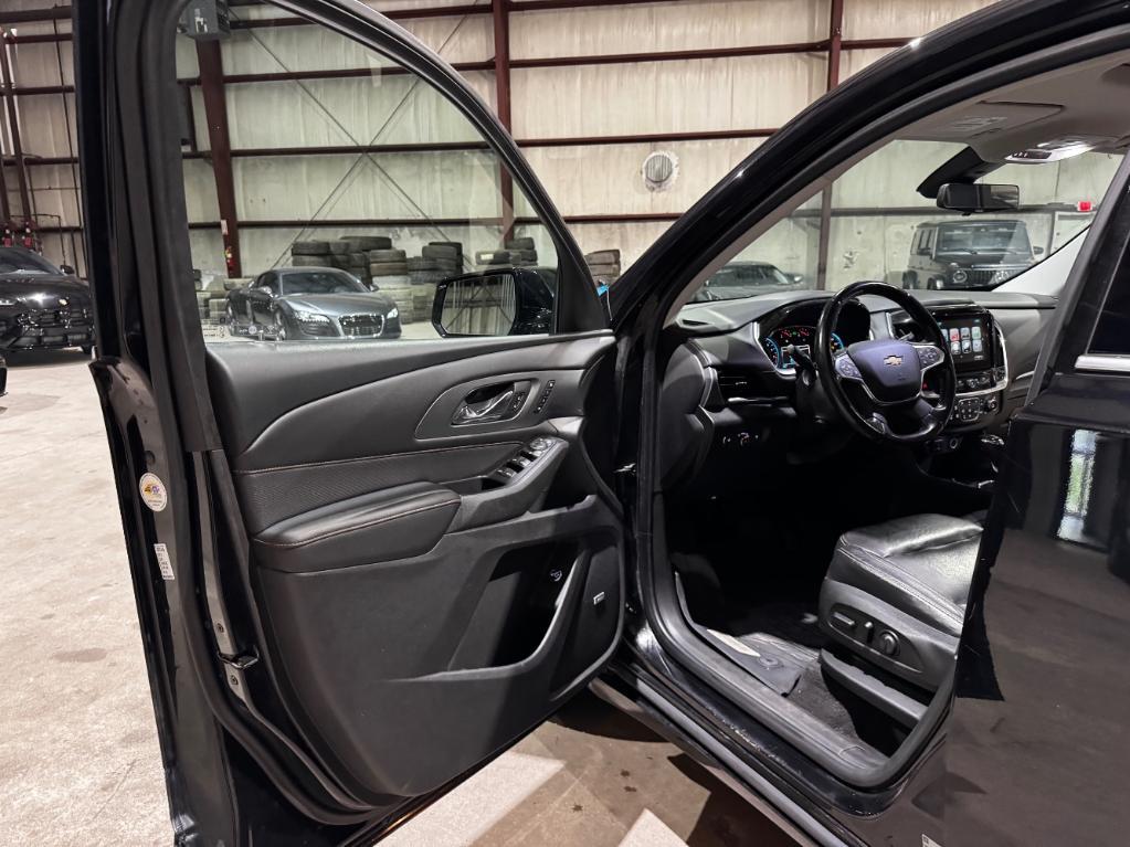 used 2018 Chevrolet Traverse car, priced at $17,499