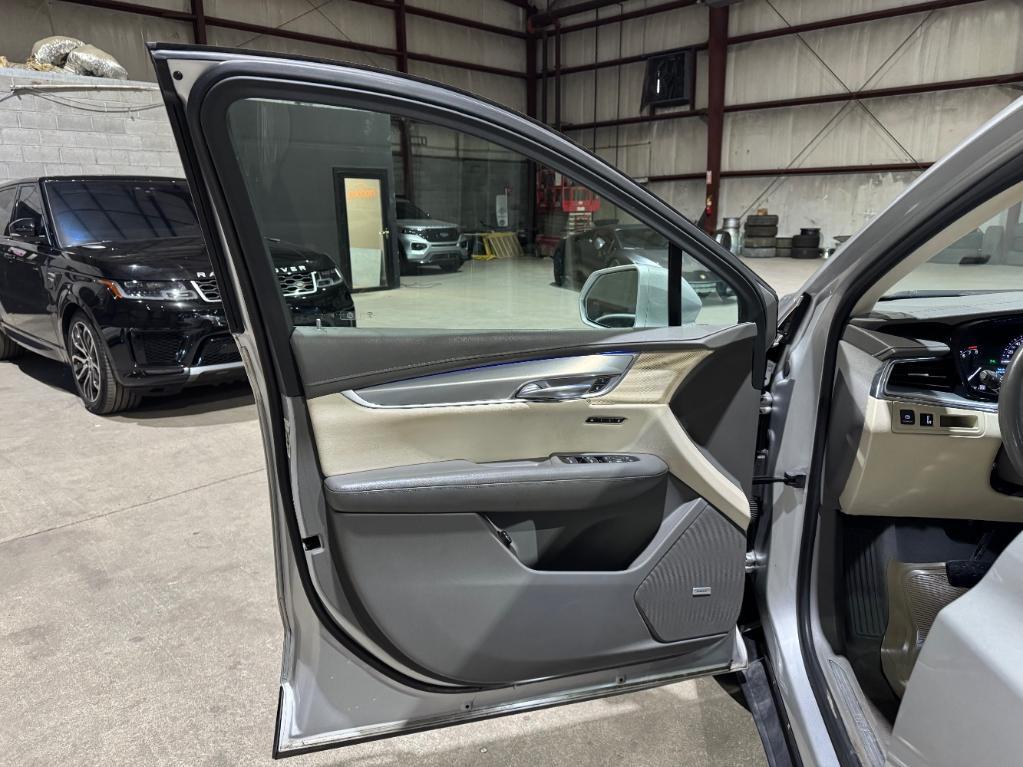 used 2019 Cadillac XT5 car, priced at $19,999