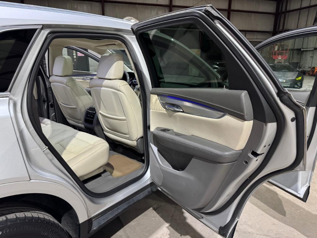 used 2019 Cadillac XT5 car, priced at $19,999