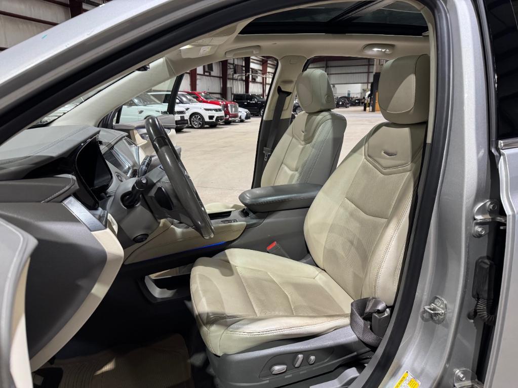 used 2019 Cadillac XT5 car, priced at $19,999