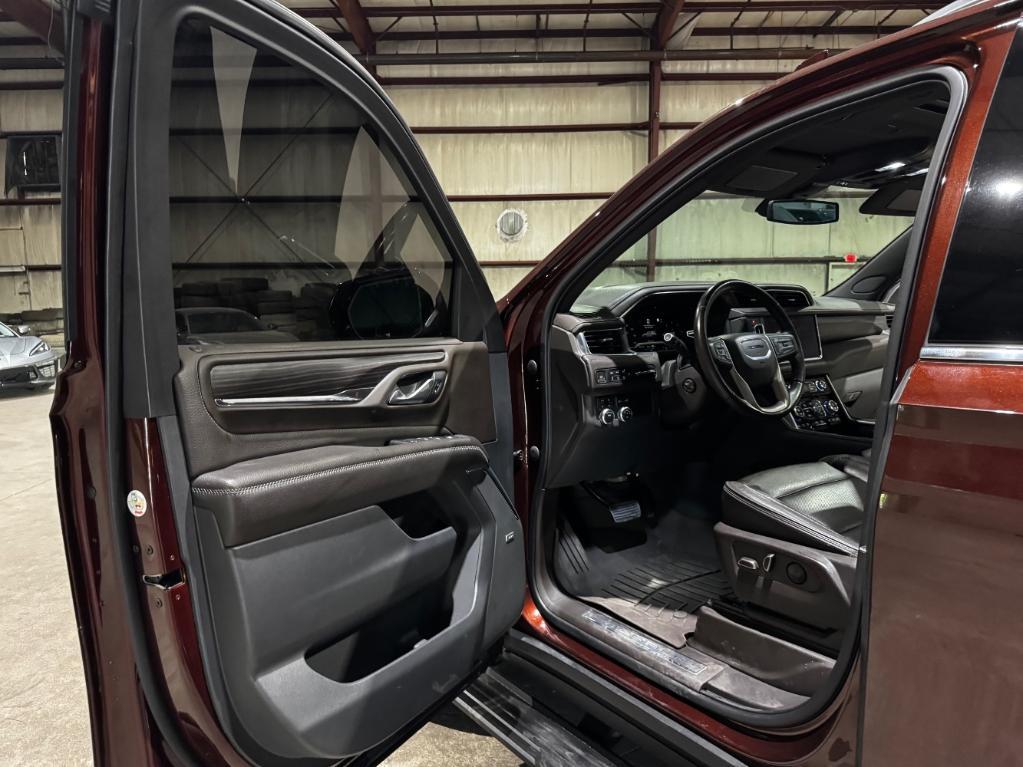 used 2022 GMC Yukon car, priced at $52,999