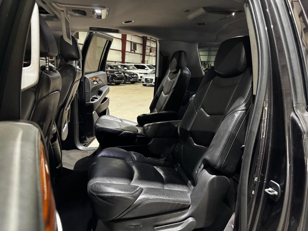 used 2015 Cadillac Escalade ESV car, priced at $24,999