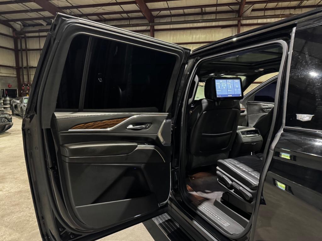 used 2021 Cadillac Escalade ESV car, priced at $58,999