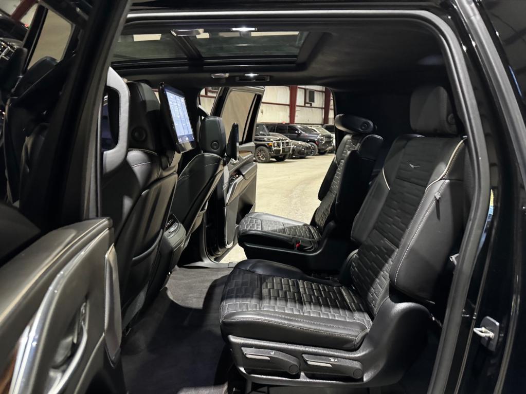 used 2021 Cadillac Escalade ESV car, priced at $58,999
