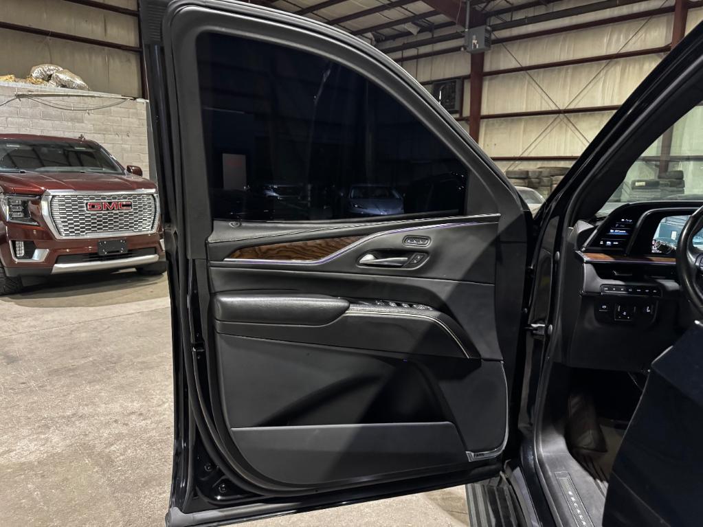 used 2021 Cadillac Escalade ESV car, priced at $58,999