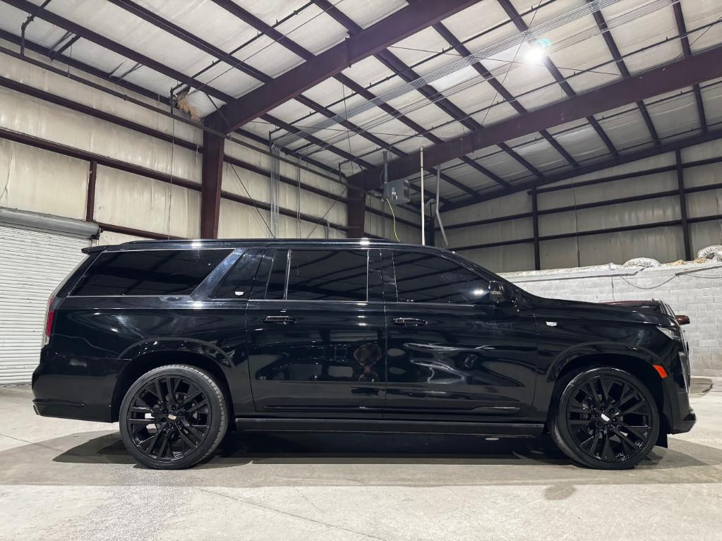 used 2021 Cadillac Escalade ESV car, priced at $58,999