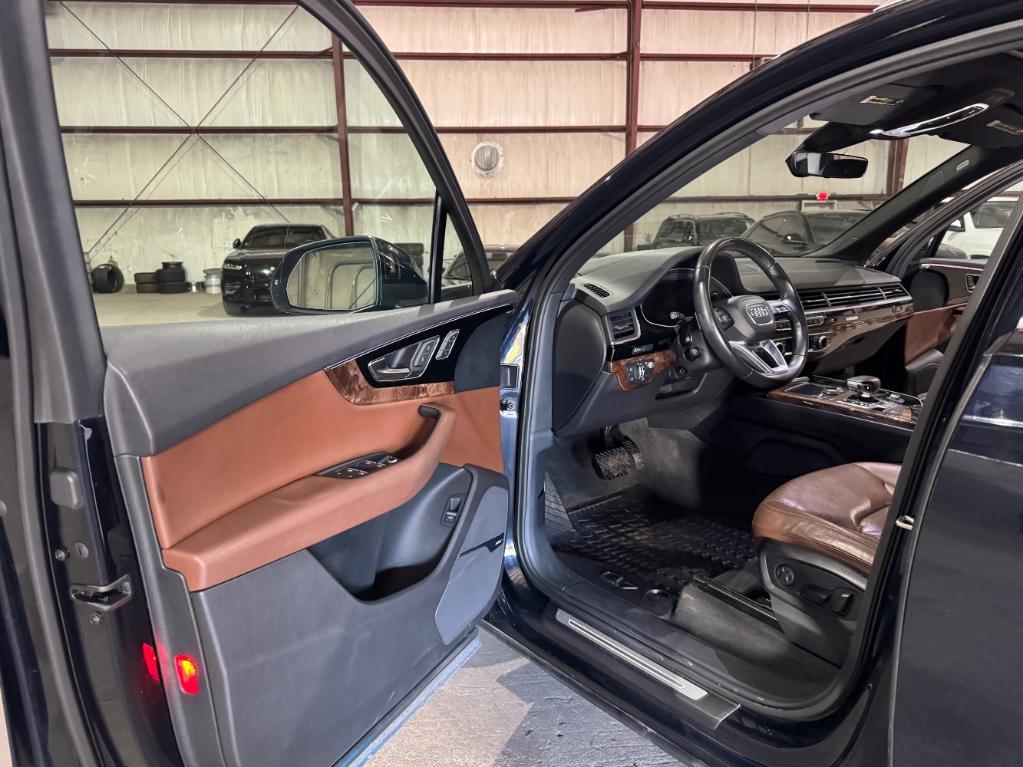 used 2017 Audi Q7 car, priced at $13,899