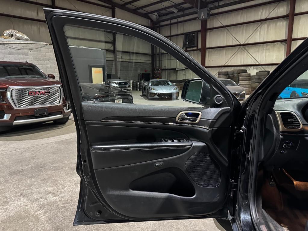 used 2014 Jeep Grand Cherokee car, priced at $12,999