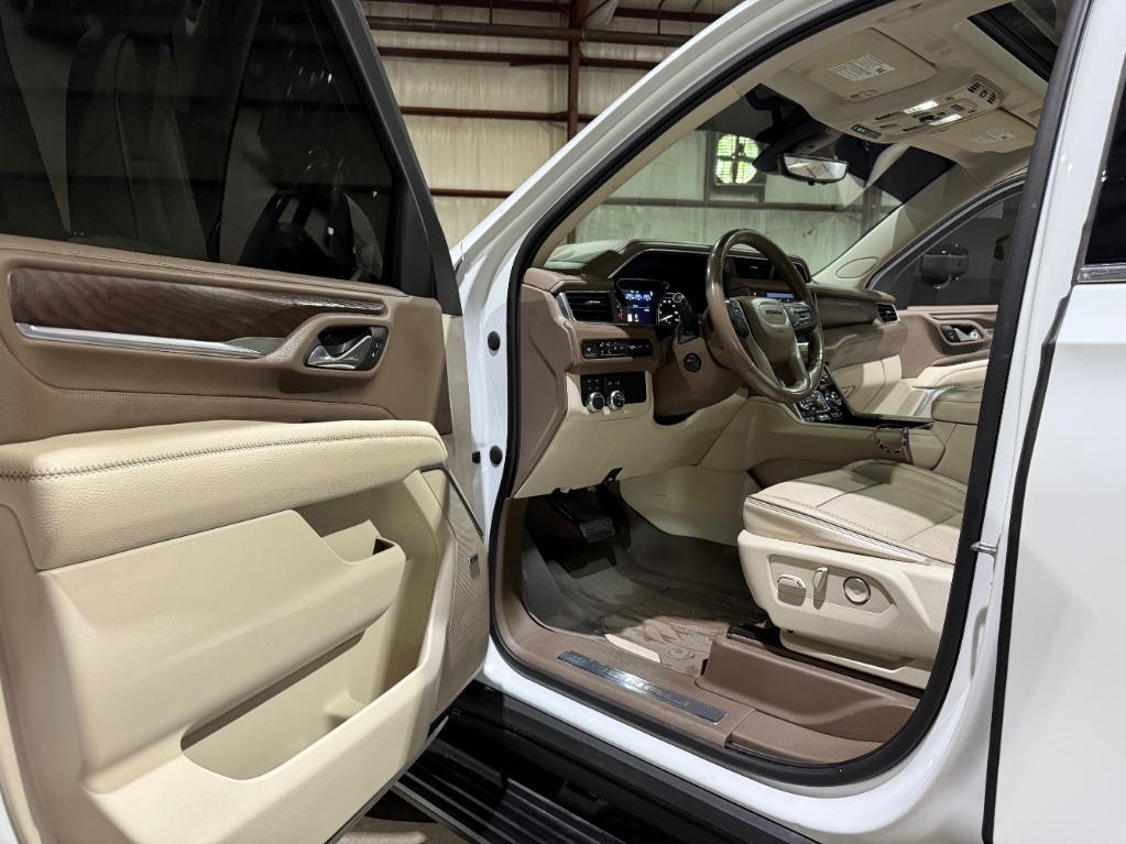 used 2021 GMC Yukon XL car, priced at $49,699