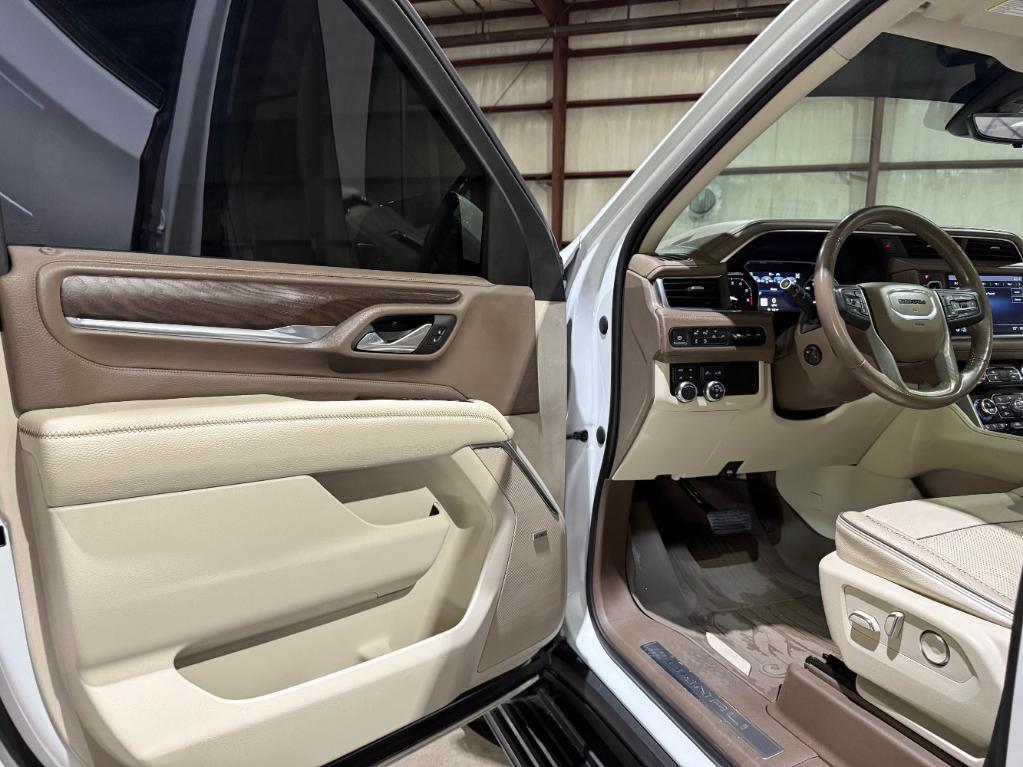 used 2021 GMC Yukon XL car, priced at $49,699