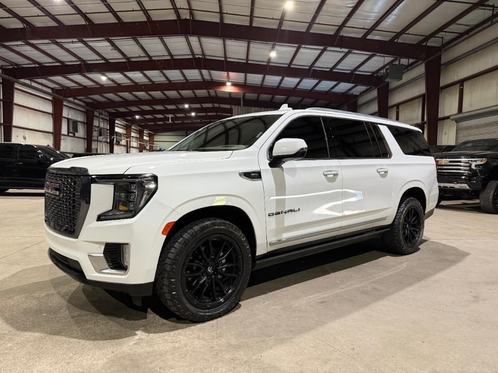 used 2021 GMC Yukon XL car, priced at $49,699