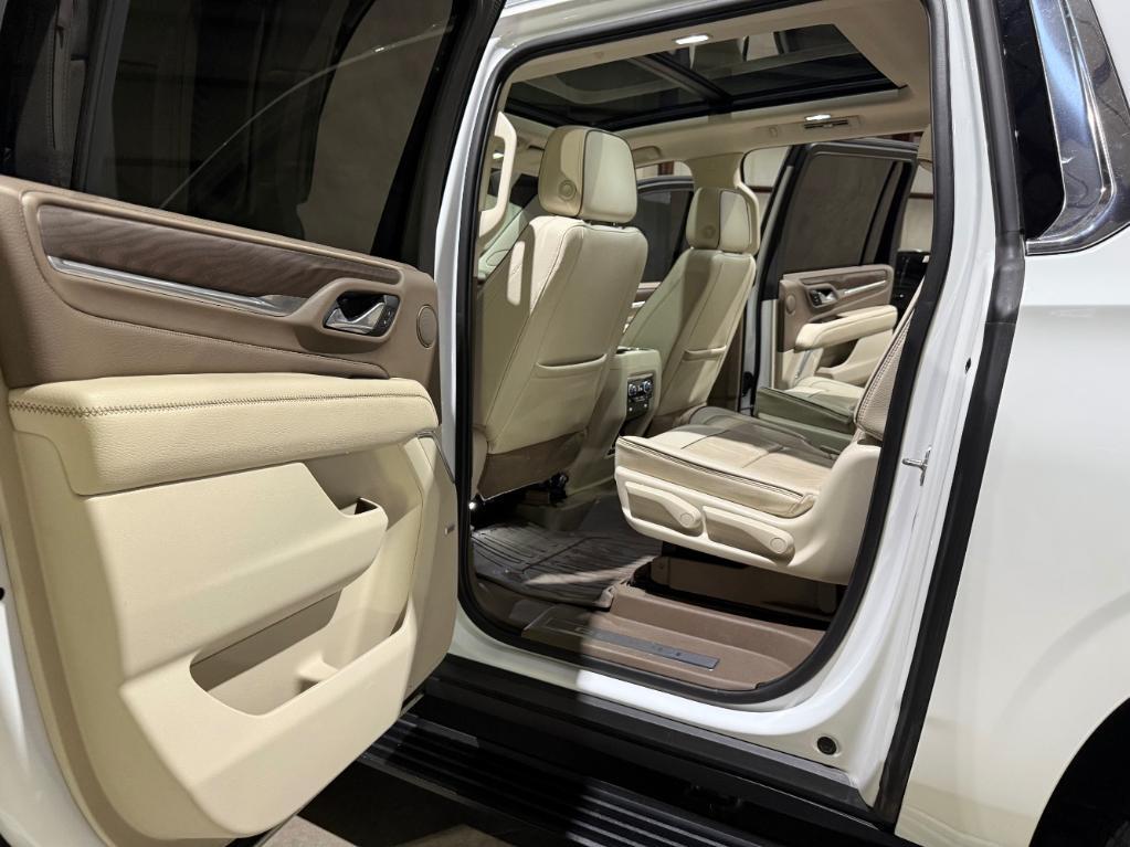 used 2021 GMC Yukon XL car, priced at $49,699