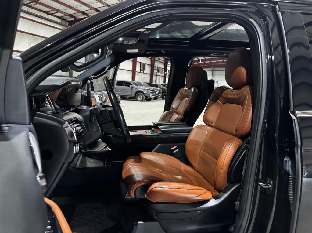 used 2019 Lincoln Navigator car, priced at $37,499