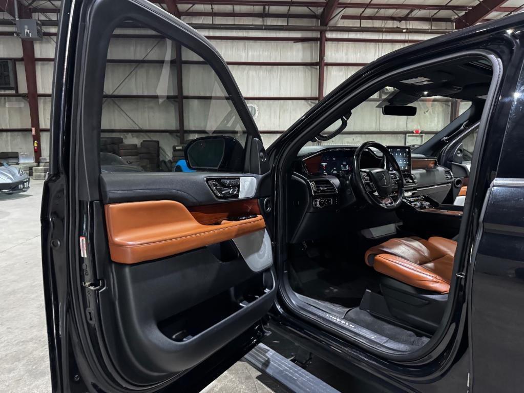 used 2019 Lincoln Navigator car, priced at $37,499