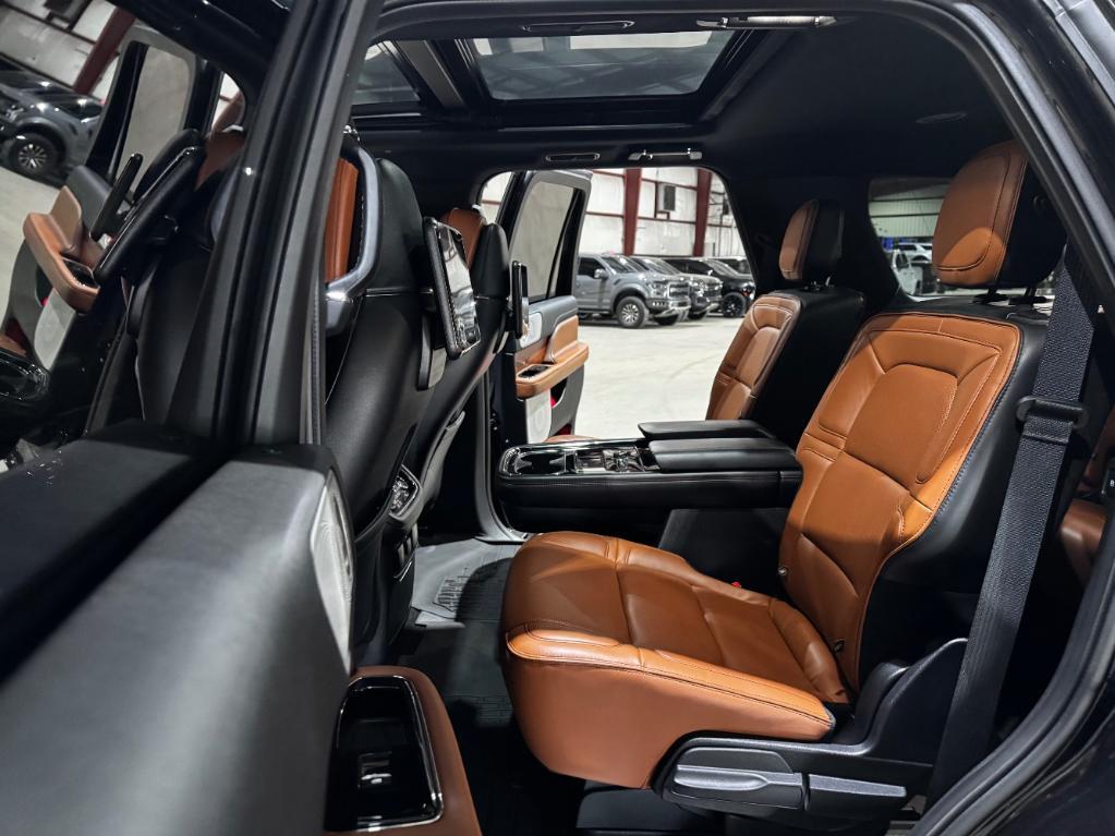 used 2019 Lincoln Navigator car, priced at $37,499