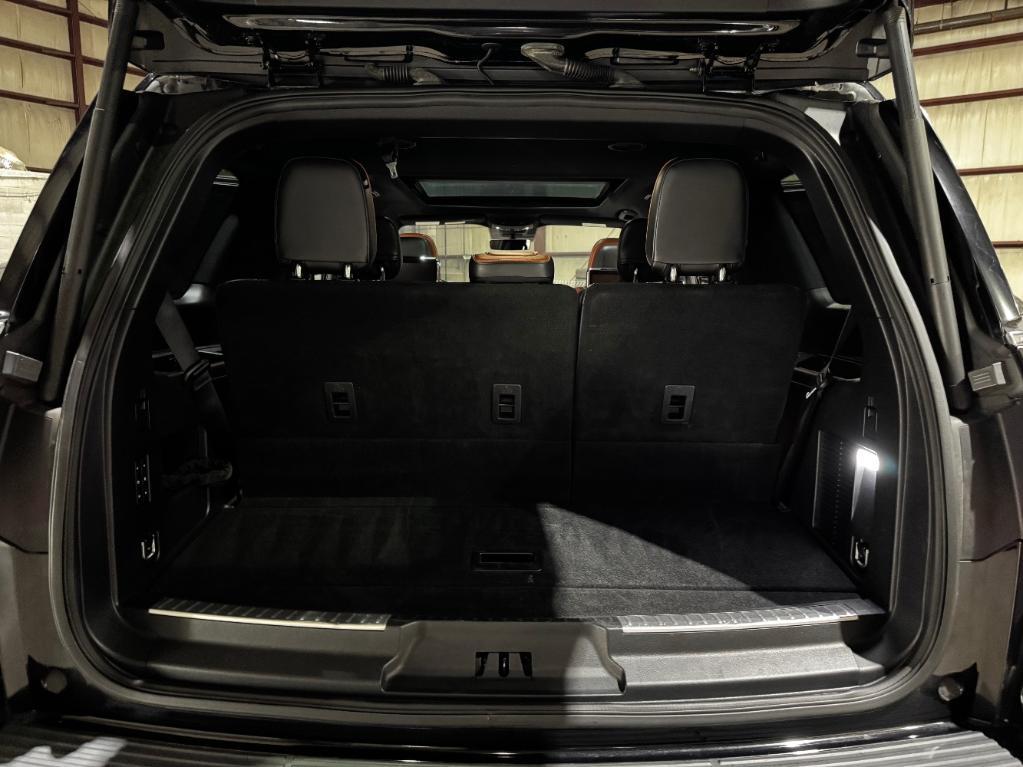 used 2019 Lincoln Navigator car, priced at $37,499