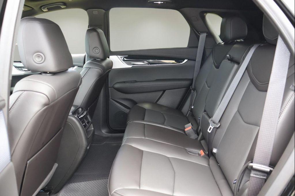 new 2025 Cadillac XT5 car, priced at $52,866
