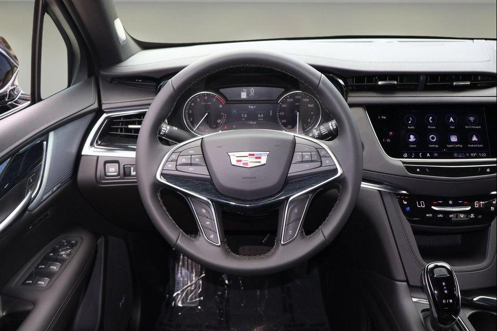 new 2025 Cadillac XT5 car, priced at $52,866