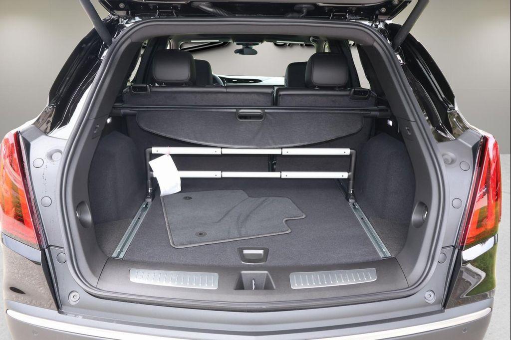 new 2025 Cadillac XT5 car, priced at $52,866