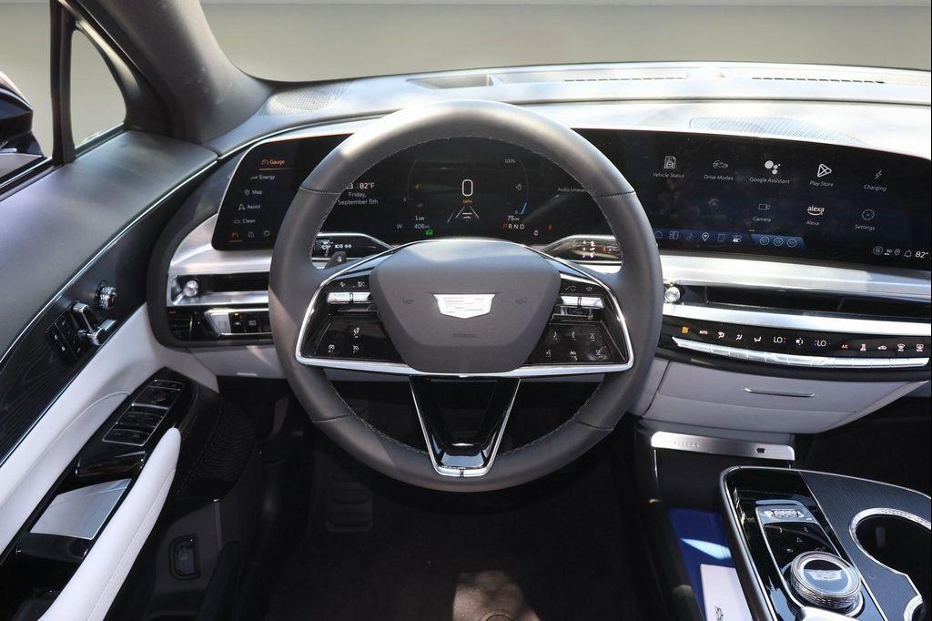 new 2025 Cadillac LYRIQ car, priced at $61,682