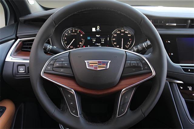 new 2025 Cadillac XT5 car, priced at $52,715