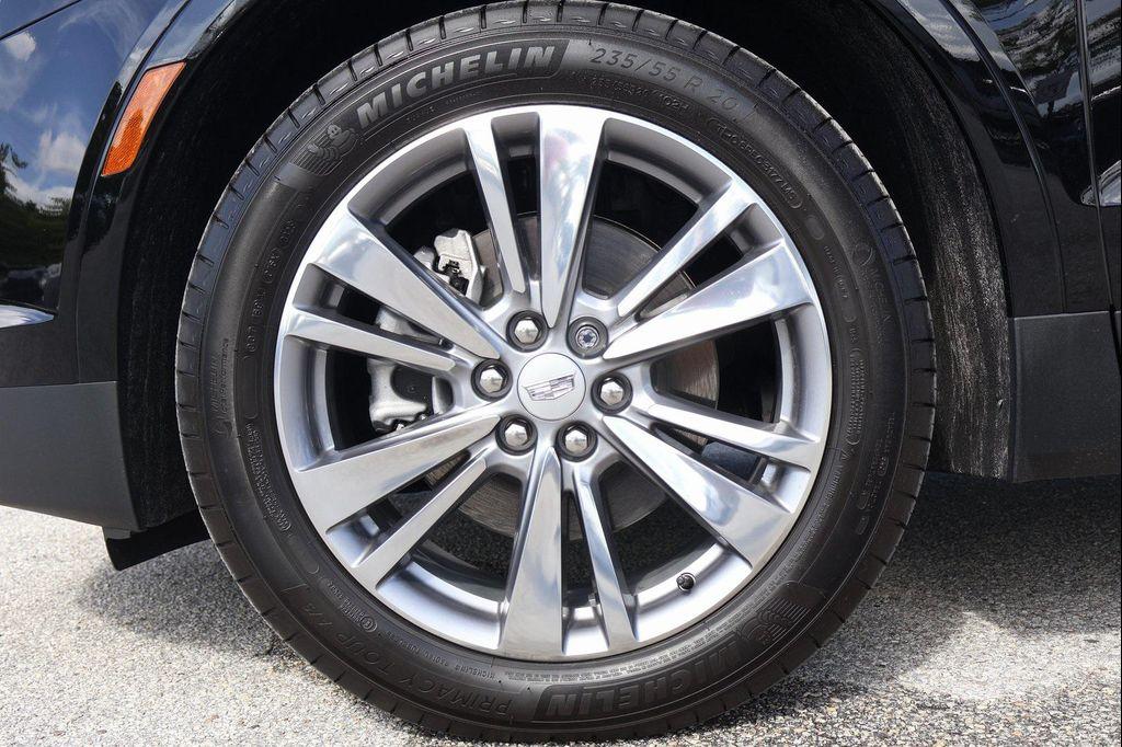 new 2025 Cadillac XT5 car, priced at $48,484