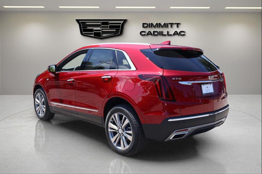 new 2025 Cadillac XT5 car, priced at $50,216