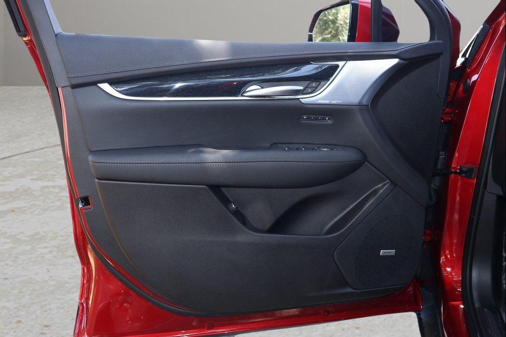 new 2025 Cadillac XT5 car, priced at $50,216
