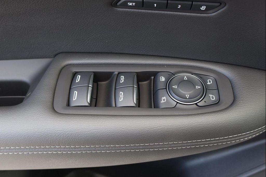 new 2025 Cadillac XT6 car, priced at $48,877