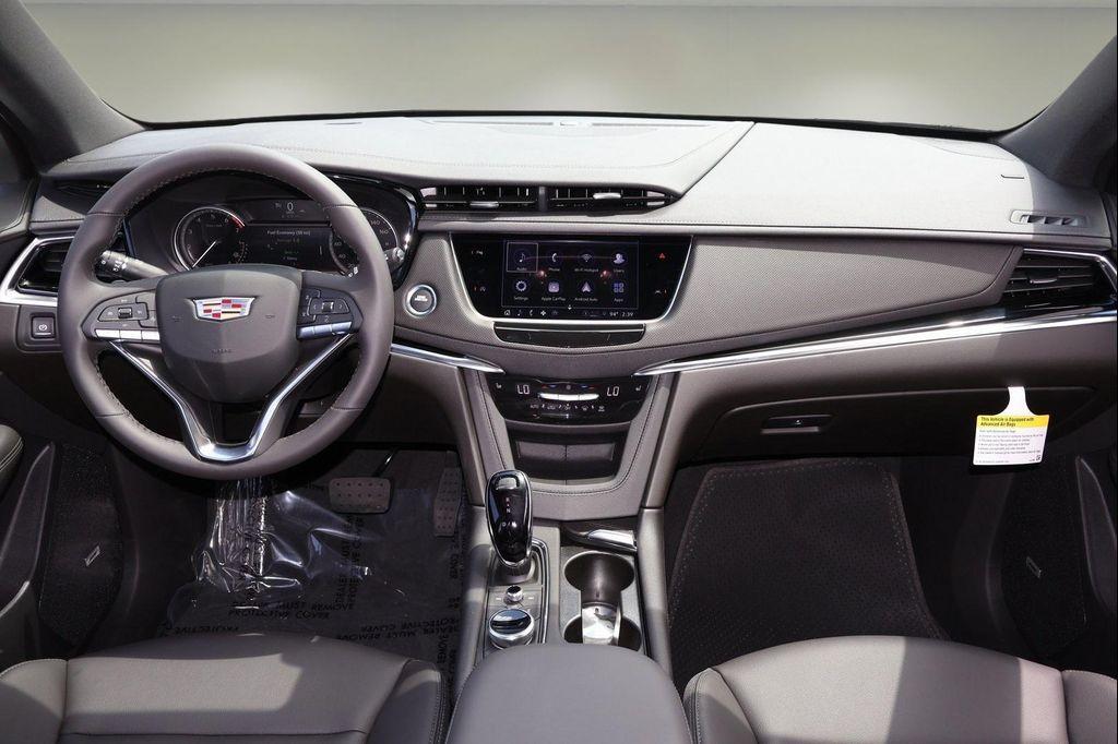 new 2025 Cadillac XT6 car, priced at $48,877