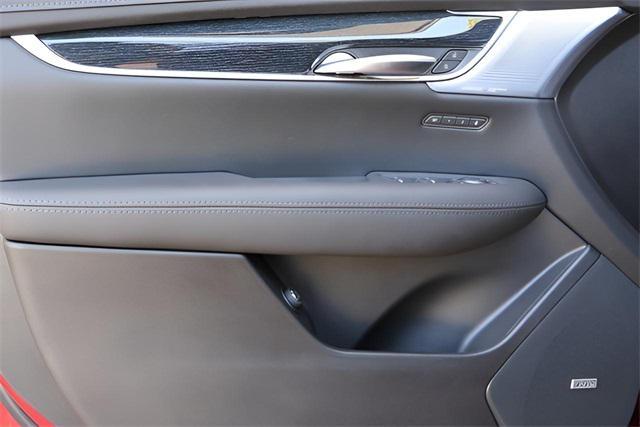 new 2025 Cadillac XT5 car, priced at $52,715