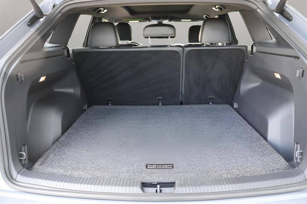used 2021 Volkswagen Atlas Cross Sport car, priced at $26,370