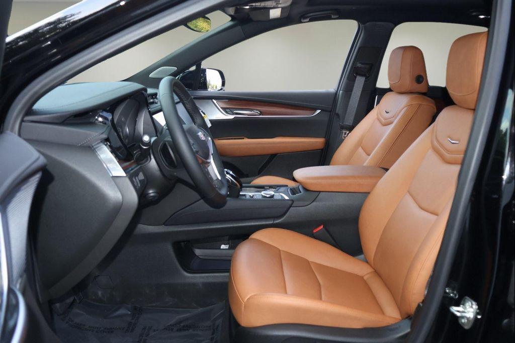 new 2025 Cadillac XT5 car, priced at $48,898