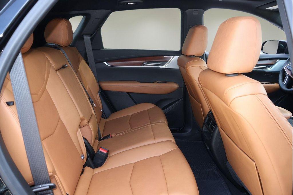 new 2025 Cadillac XT5 car, priced at $48,898