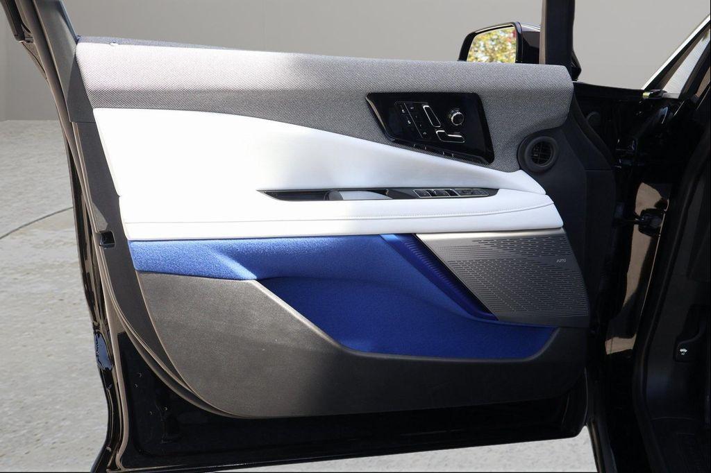 new 2025 Cadillac OPTIQ car, priced at $51,127