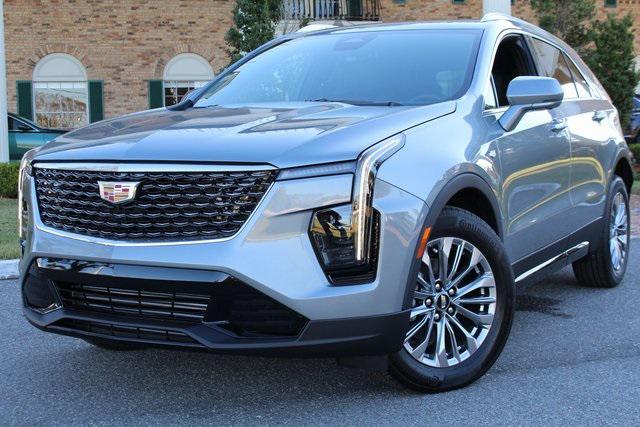 new 2025 Cadillac XT4 car, priced at $41,990