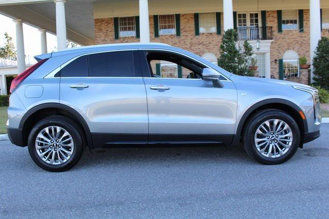 new 2025 Cadillac XT4 car, priced at $41,990